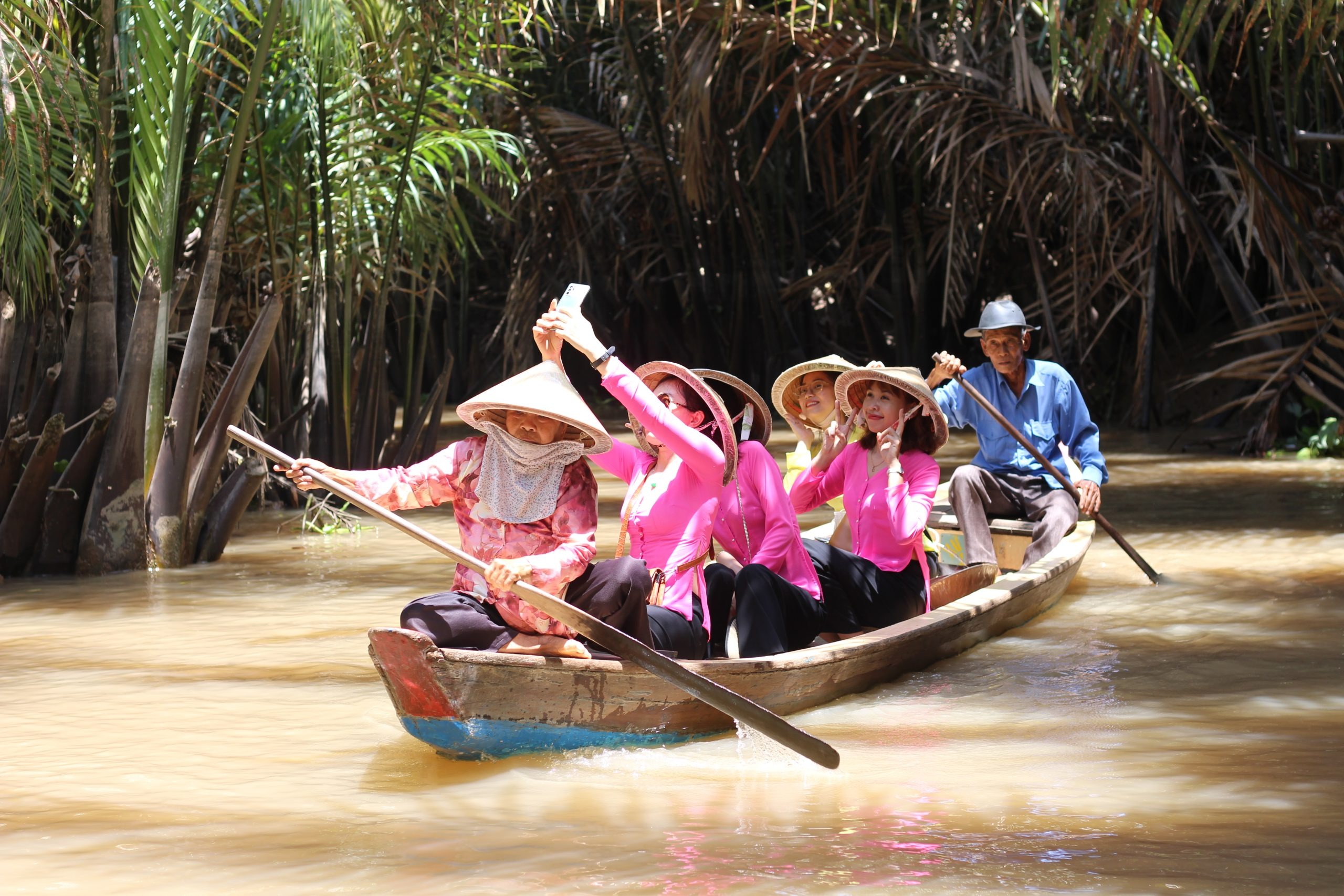 HCMG02- Rowing Boat Experience with Mekong Delta Tour (My Tho – Ben Tre)