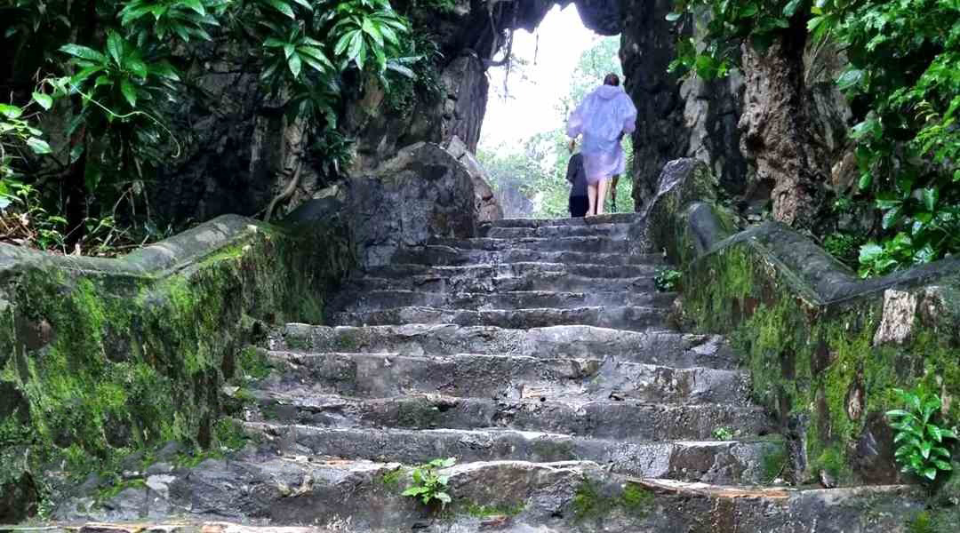 DNP01 – Private Marble Moutain & Hoi An Ancient Town