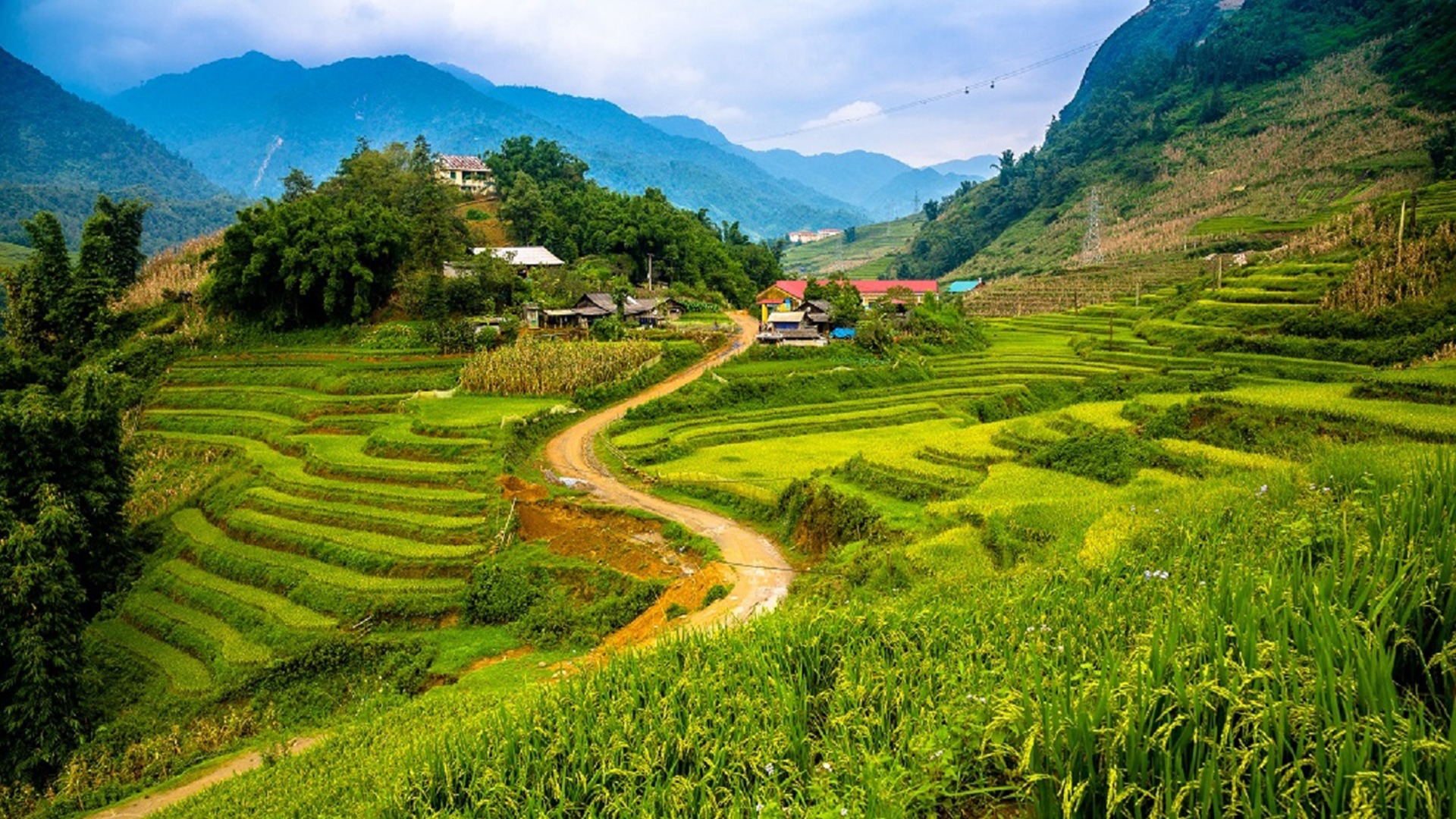 SAPA 2 DAY- 1 NIGHT AT ETHNIC HOMESTAY WITH TREKKING TO LAO CHAI- TA VAN VILLAGE